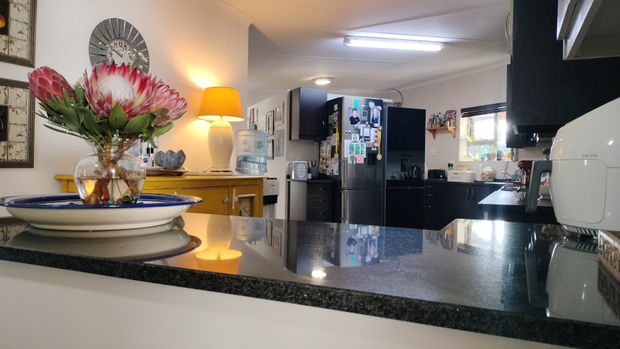 5 Bedroom Property for Sale in Fraaiuitsig Western Cape